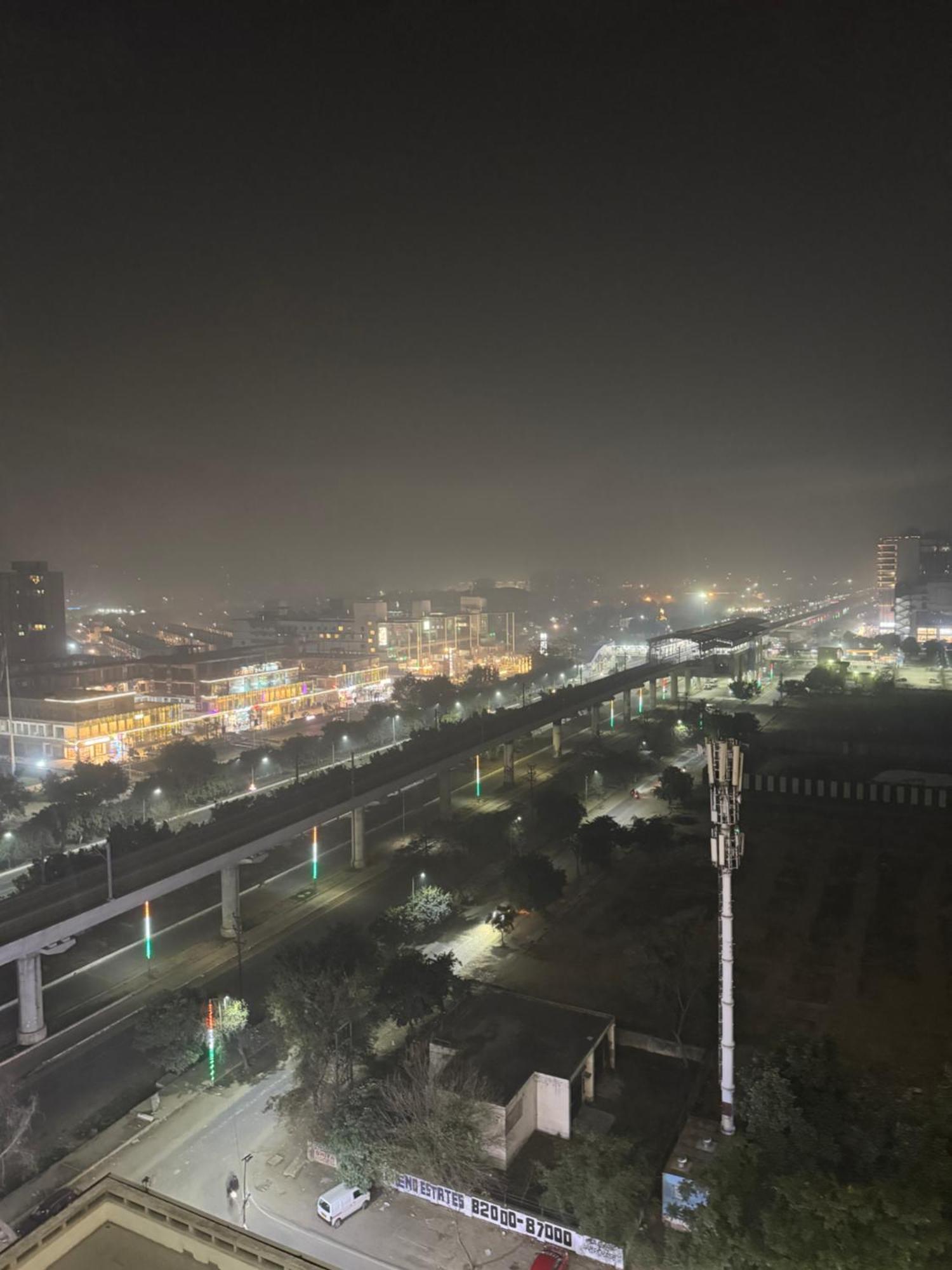 Downtown Dreams Greater Noida Exterior foto