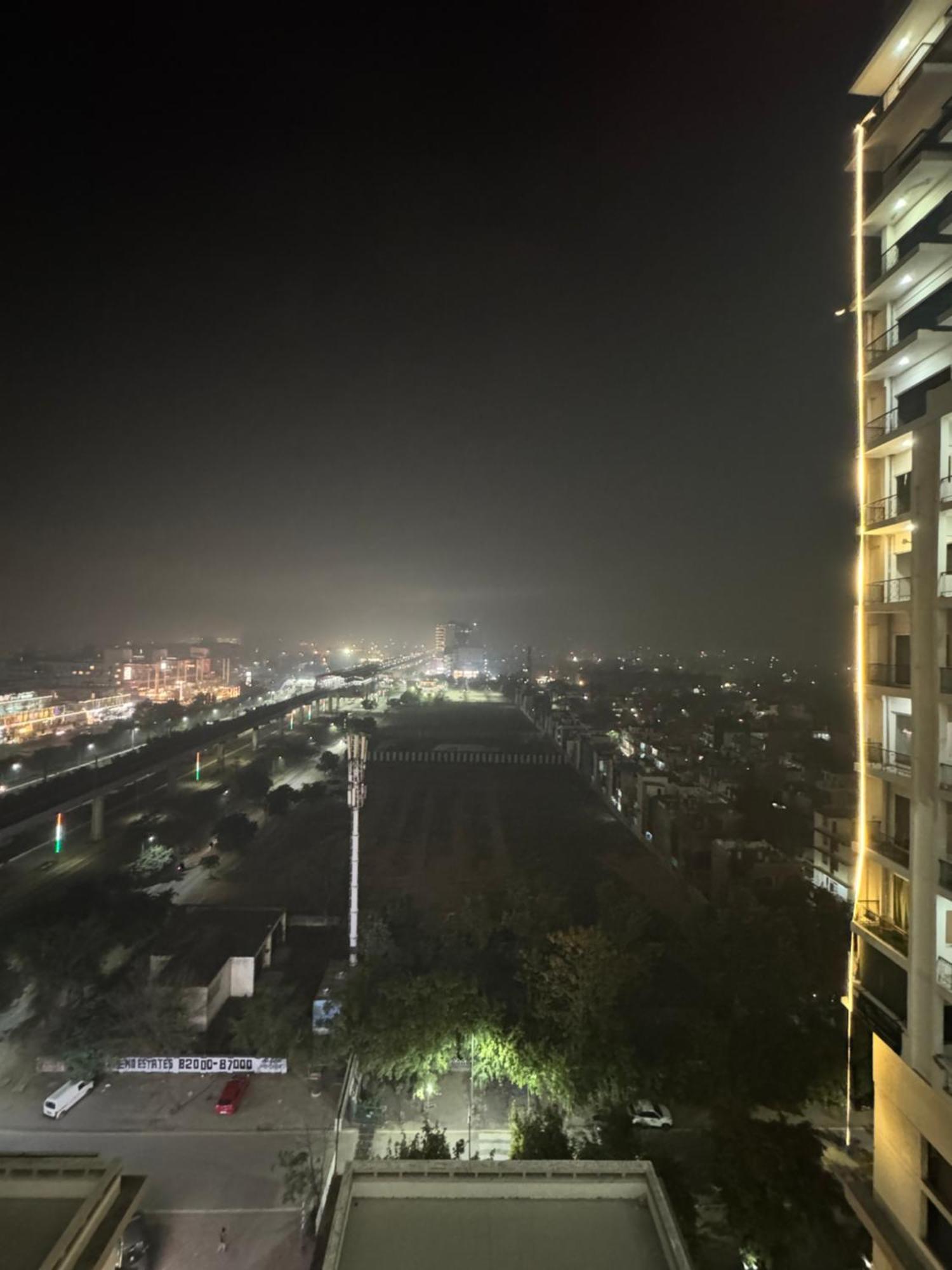 Downtown Dreams Greater Noida Exterior foto
